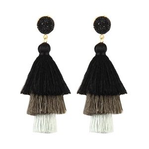Gorgeous Three-Tier Tassel Earrings Black Gray